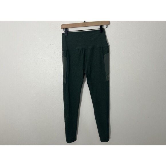 Beyond Yoga Green Leggings With Mesh Pockets Size Medium - Picture 1 of 14